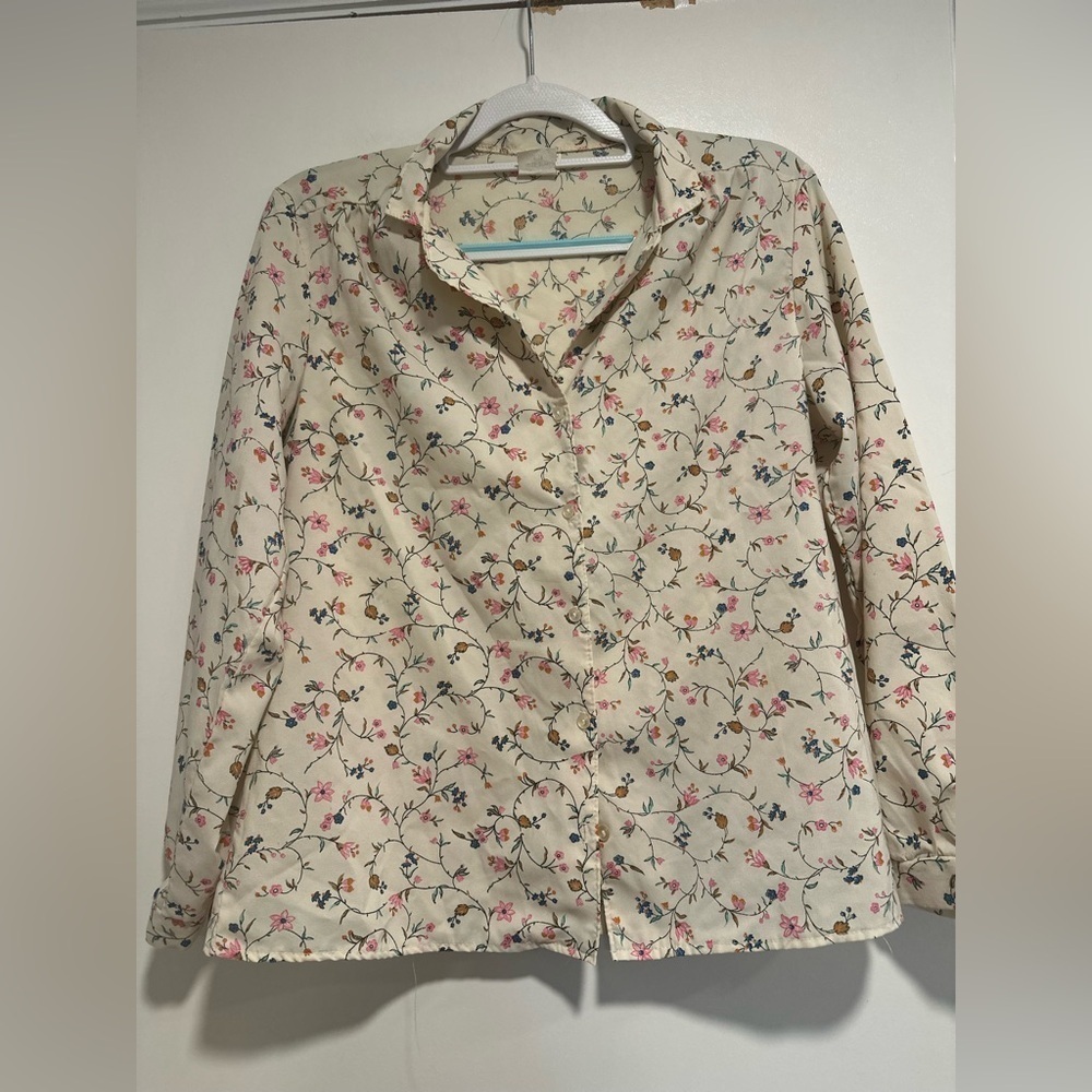 Vintage 60s Women’s Sz: 14 Sears Cream & Petite Pink Floral Button Down Blouse.